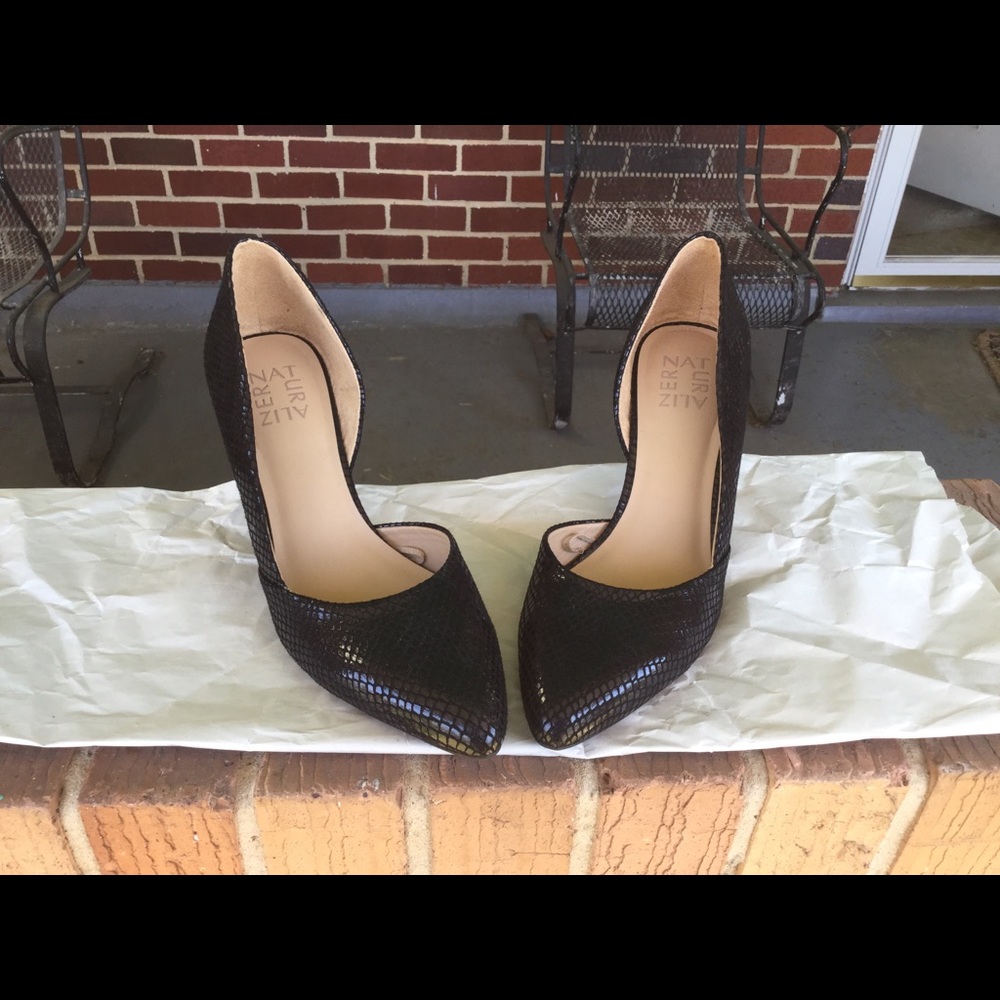 Naturalizer Snake Print Fabric Pumps